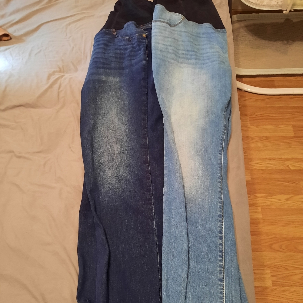 Ingrid and Isabel Maternity Skinny Jeans